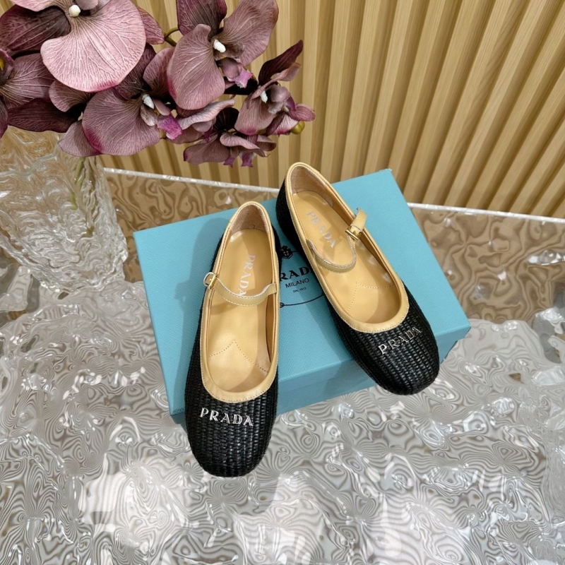 Pra*a flat shoes